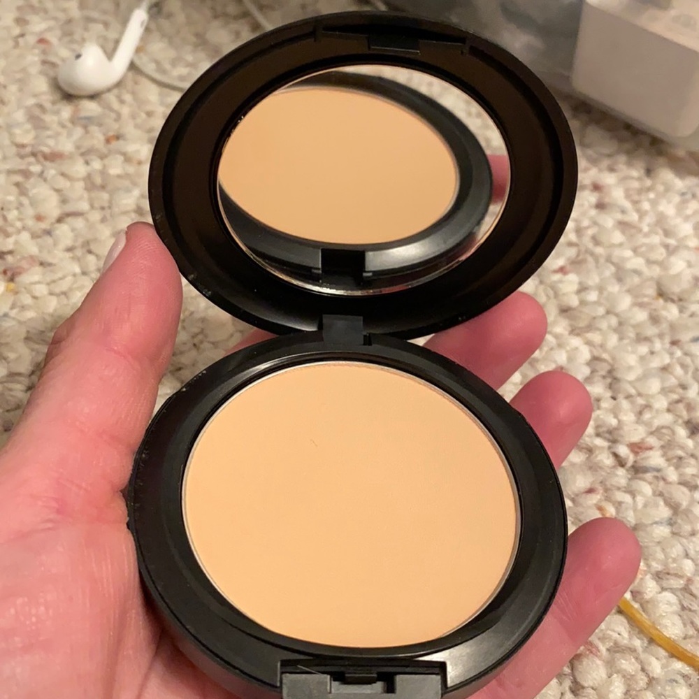 MAC studio fix pressed powder C 3.5